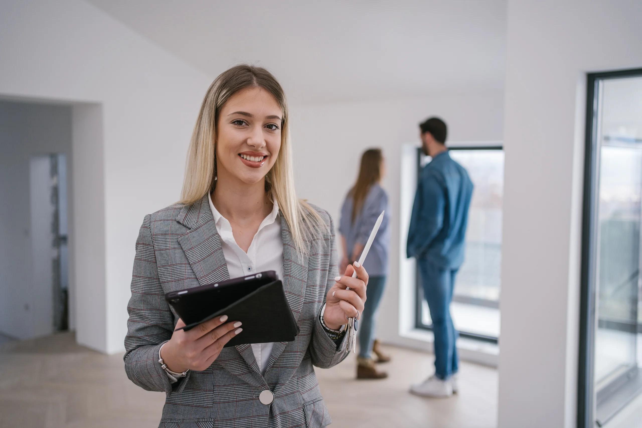 profitable business ideas for women: real estate